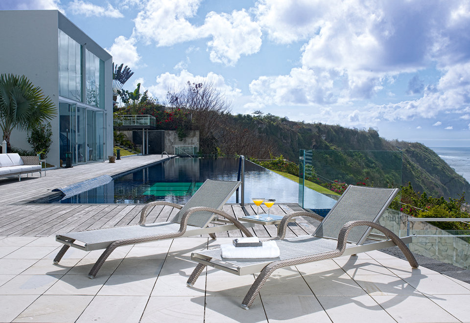 Outdoor Chaise Lounges