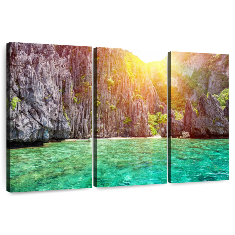 El Nido Gillard Cliffs, 32" H x 50" W