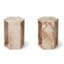 Table d'appoint en marbre rose naturel, variations de couleurs terreuses et forme hexagonale, convient aux espaces restreints veinant les tons, petites salles de bain