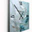 Horloge murale argentée-111742567