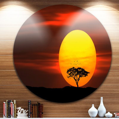 Lonely Tree with Birds at Sunset'Graphic Art
