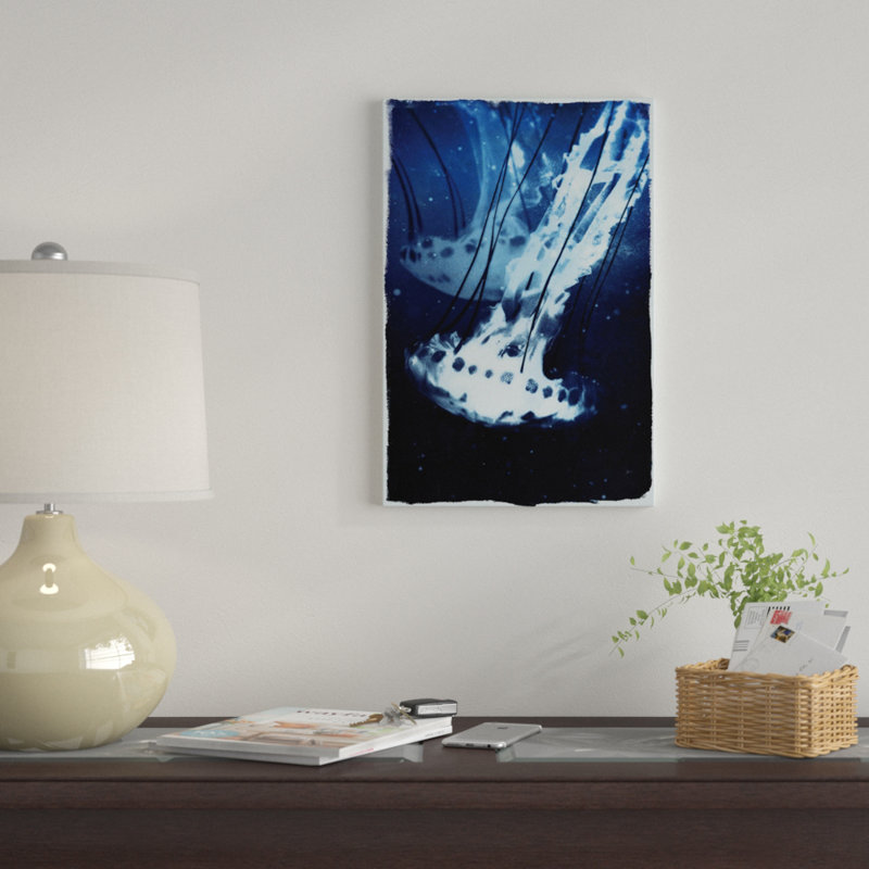« indigo jellyfish », impression sur toile, H 18 po x l 12 po x P 1,5 po, Pas de tapis, Toile tendue