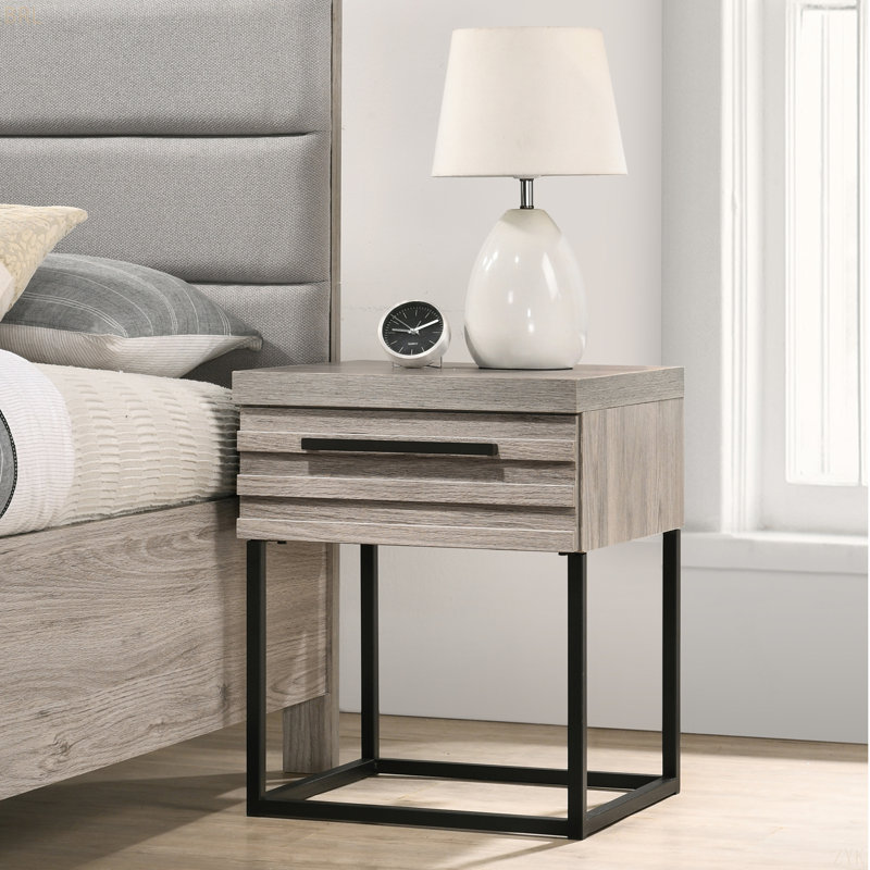Table de chevet contemporaine en bois avec base en métal Alvear
