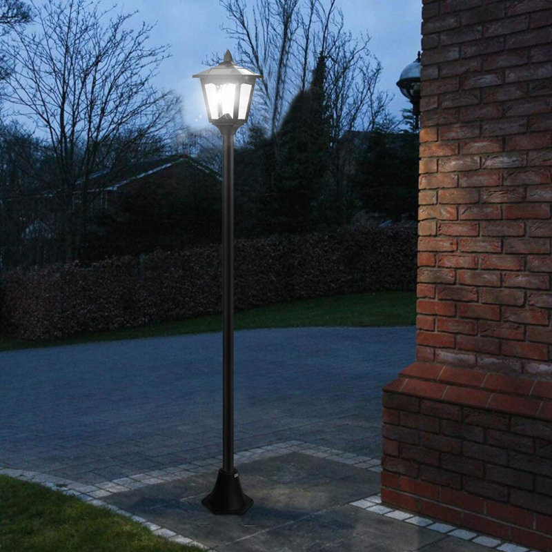 Tyndale Lamp Post (Full)
