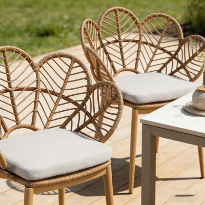 Chaise d'extérieur en forme de paon en osier de style papasan