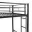 Lit superposé simple au-dessus d'un lit simple en métal noir, style moderne pour le décor de la chambre à coucher, option peu encombrante et activité d'escalier silencieuse et sécuritaire, esthétique sans sommier, caractéristique,-215427040