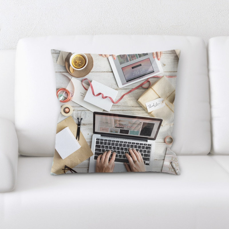 Coussin de bureau jeté
