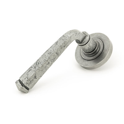 Avon Round Lever on Rose Set (Plain)