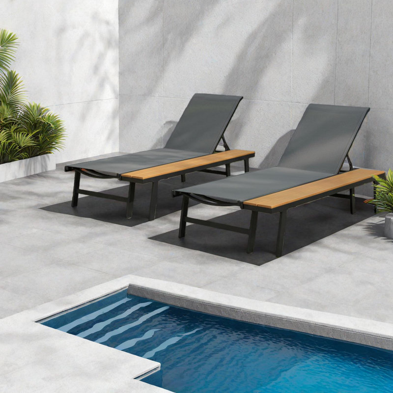 Ensemble de 2 chaises longues de patio réglables en filet d'aluminium au bord de la piscine