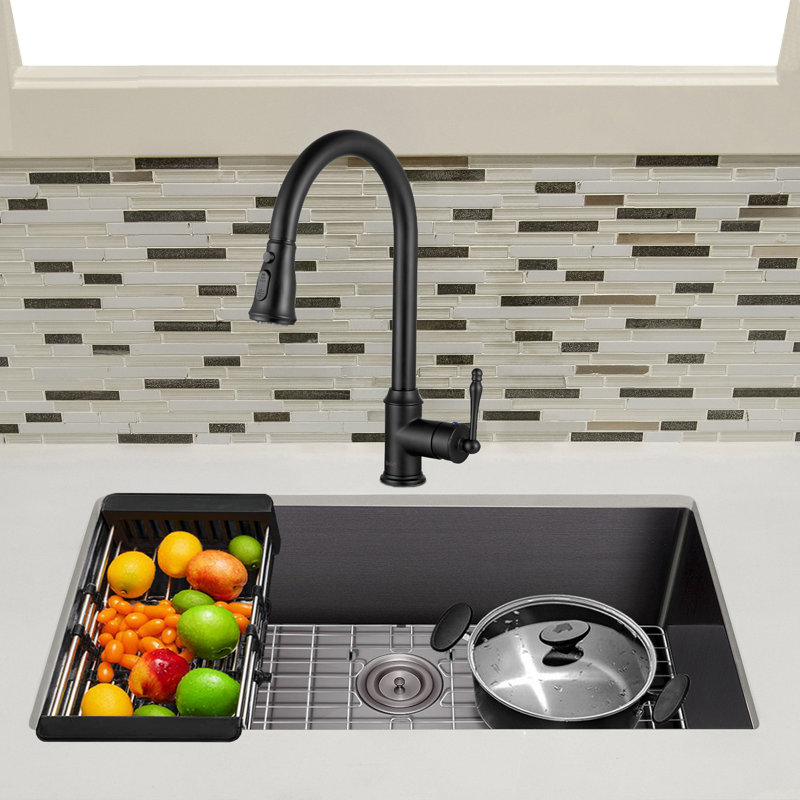 Évier de cuisine à simple cuve en acier inoxydable noir mat avec robinet encastrable 32 po x 18 po Undermount