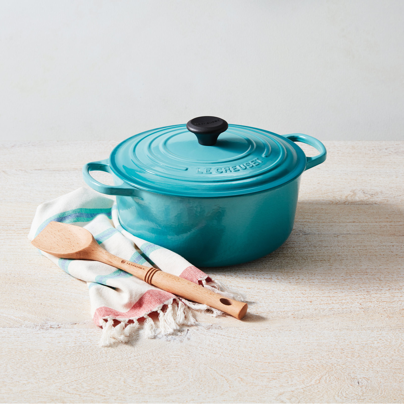 Le Creuset Enameled Cast Iron Dutch Oven, 6.75 quarts, Caribbean/Black