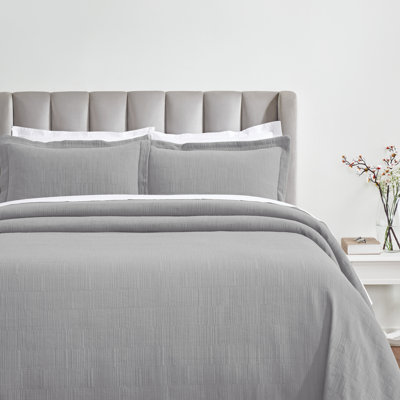 Textured Matelasse Bedspread Set