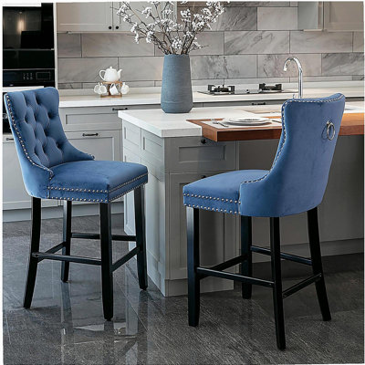 Tabouret de bar moderne en velours, avec garniture à boutons et pieds en bois, garniture cloutée chromée, tabouret de bar style loisirs, ensemble de tabourets de bar 2 (bleu)