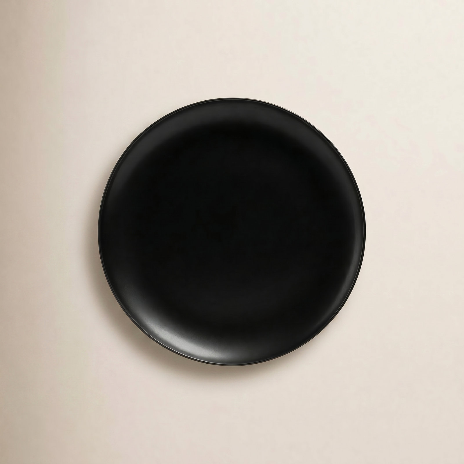 over&back Coupe Round Platter, Black