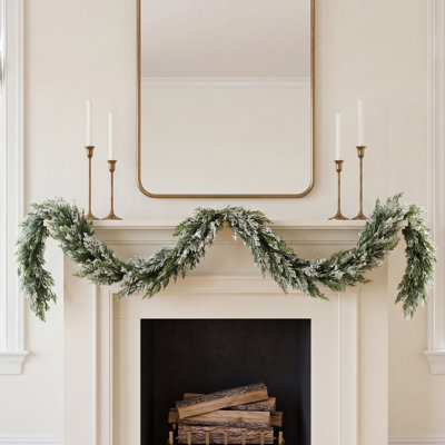 Aurore 72" Cedar Christmas Garland