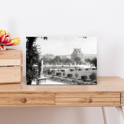 Jardin des Tuileries des années 1920, Jardin des Tuilleries, Paris, France, montrant le Louvre en arrière-plan, rétro, architecture rétro, art mural de la ville