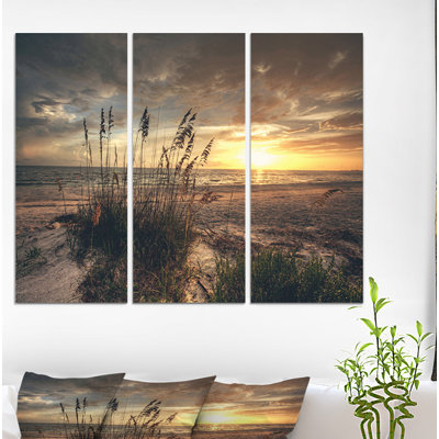 «Grassy and Beach Sunset», reproduction de photo à multiples images sur toile tendue
