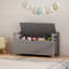 Coffre à jouets pour enfants avec siège à coussin, couvercle rabattable et charnière de sécurité pour le rangement de la chambre de bébé et de la salle de jeux