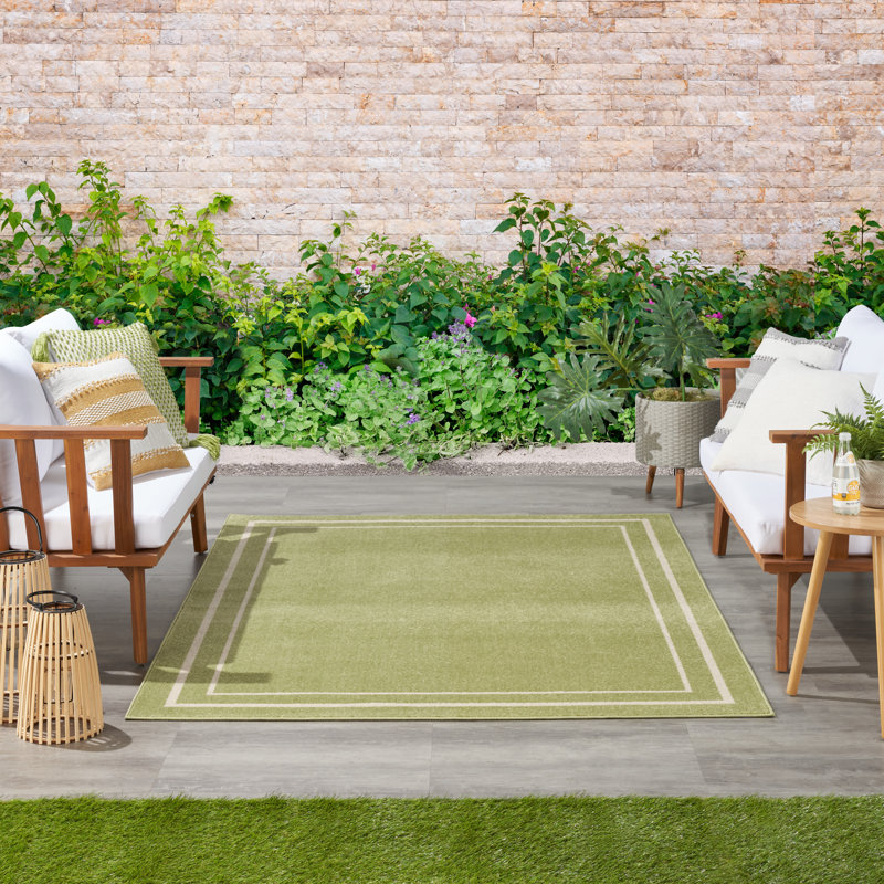 Nourison Essentials Green Ivory Indoor/Outdoor Area Rug, Rectangle 5' x 7'
