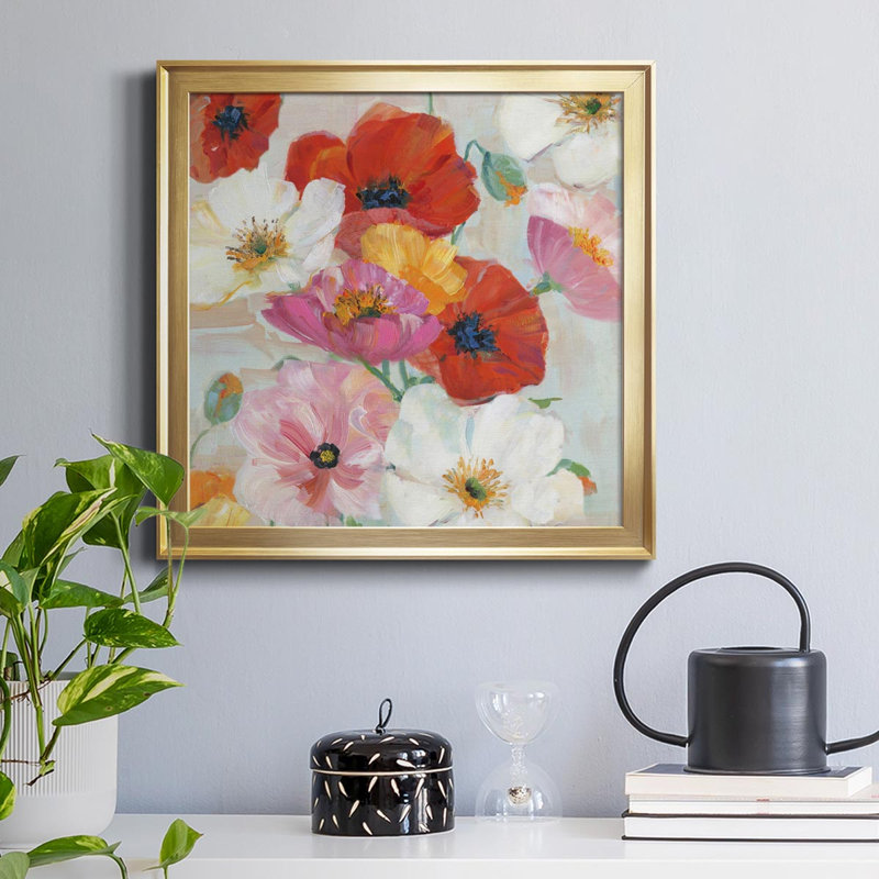 Confetti Flowers I - peinture sur toile encadrée, Cadre doré, H 34,5 po x l 34,5 po x P 1,5 po