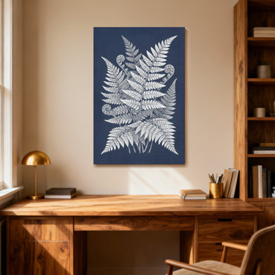Plantes et fleurs, fougère argentée sur fond bleu marine
