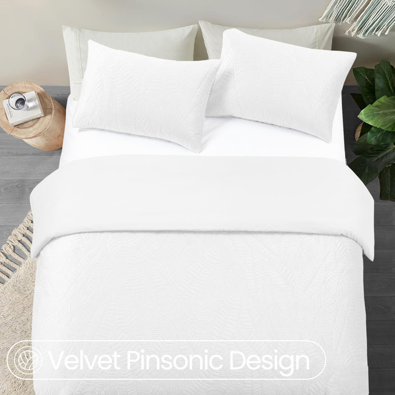 Velvet Embossed Leaf Pattern Savannah Duvet Set, White, Double Duvet Cover + 2 Pillowcases