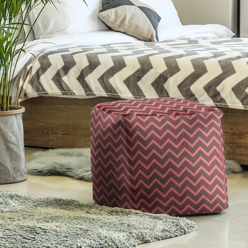 Repose-pieds cubique à motif à chevrons à la main classic, Noir / rouge