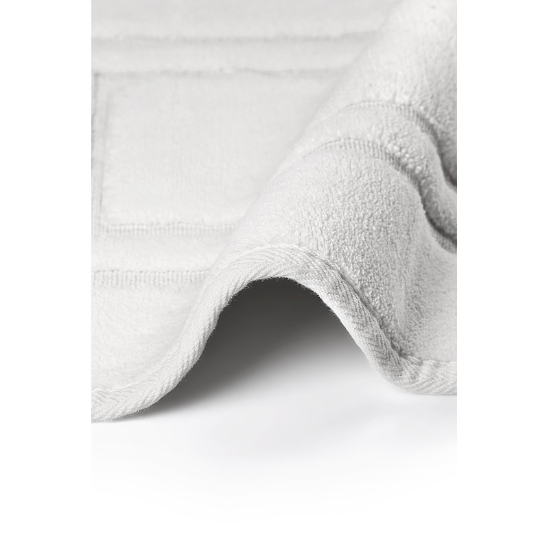 Precita Bath Rug, 17" W x 24" L