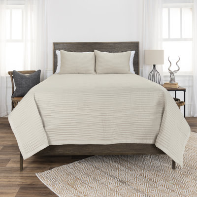  100% Polyester Reversible 3 Piece Quilt Set
