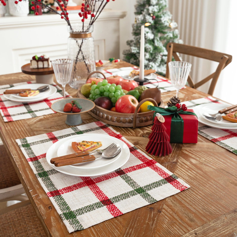 Napperons décoratifs pour la table de salle à manger