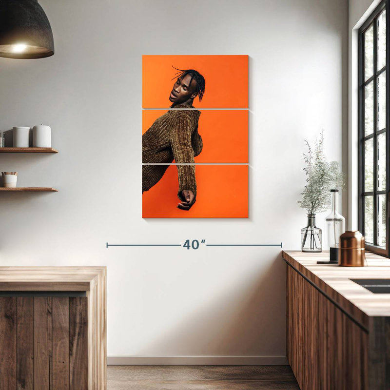 Leisha Male Model, 38" H x 24" W