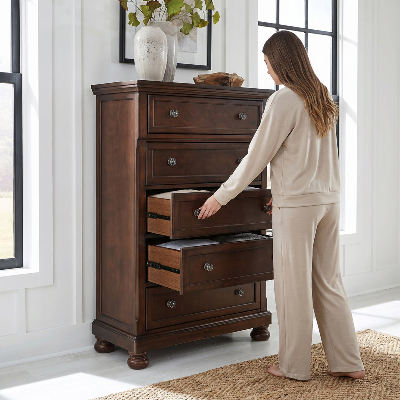 Emylie 39.63'' W 5 - Drawer Dresser