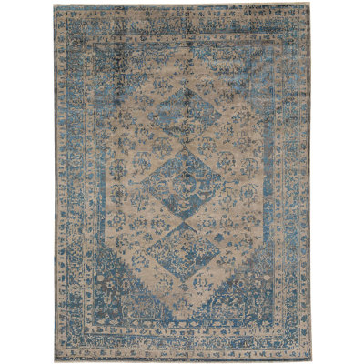 Neo Villa Oriental Area Rug in Beige/Blue