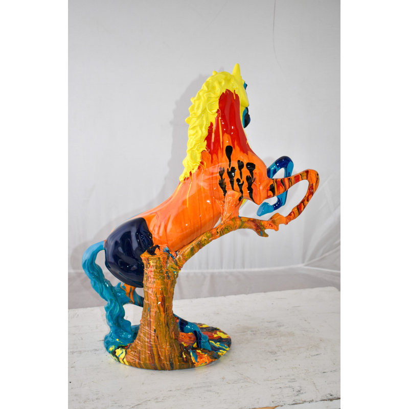 Couleur du cheval d'élevage peint en résine Dimensions: 19 po x 8 po x H 21 po