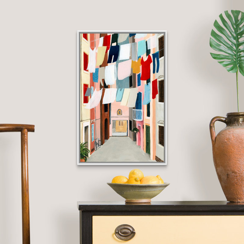 « Laundry Day II » par Grace Popp-impression sur toile, H 26 po x l 18 po x P 1,75 po, Toile blanche encadrée