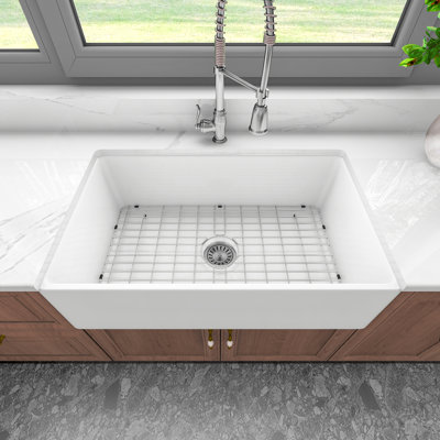 33" L x 20" W Farmhouse/Apron Kitchen Sink