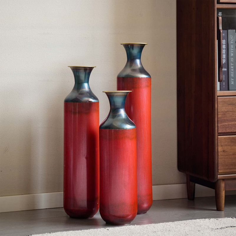 Ensemble de 3 grands vases de plancher rustiques en métal au fini artisanal, texture brûlée à la main pour un décor de maison de campagne moderne et industriel