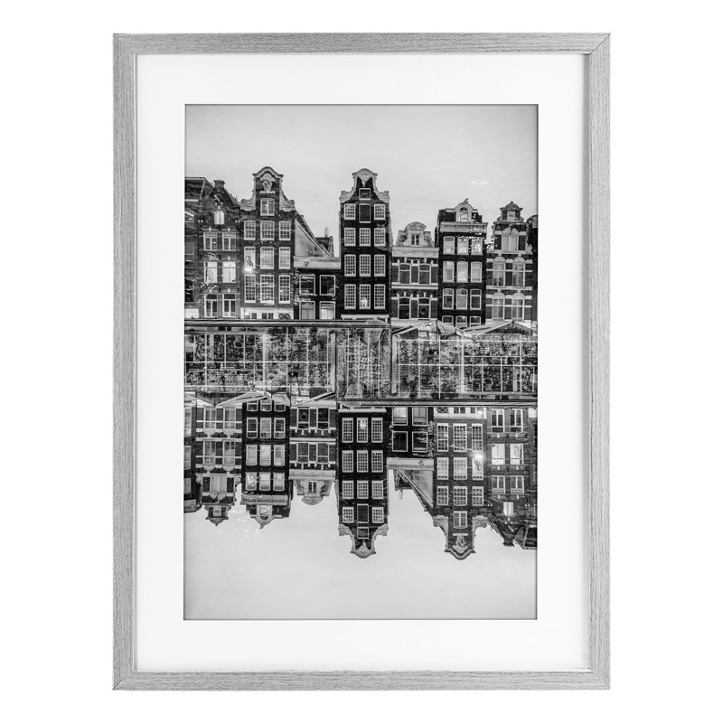 Reproduction symétrique sous verre encadrée, par Robin Vandenabeele, H 23 po x l 17 po, Cadre de ferme gris
