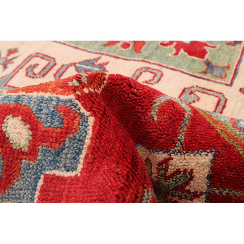 Tapis crème Finest Ghazni 6 pi 6 po x 9 pi 8 po