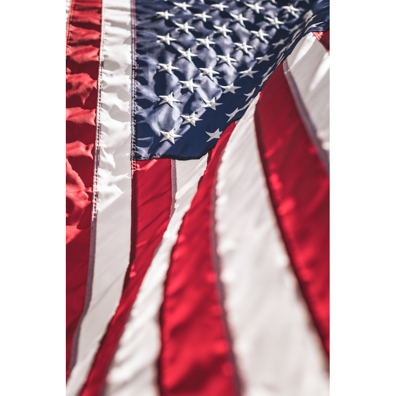 Drapeau des États-Unis, ondulant avec ondulation, ombre, H 36 po x l 24 po x P 1,5 po