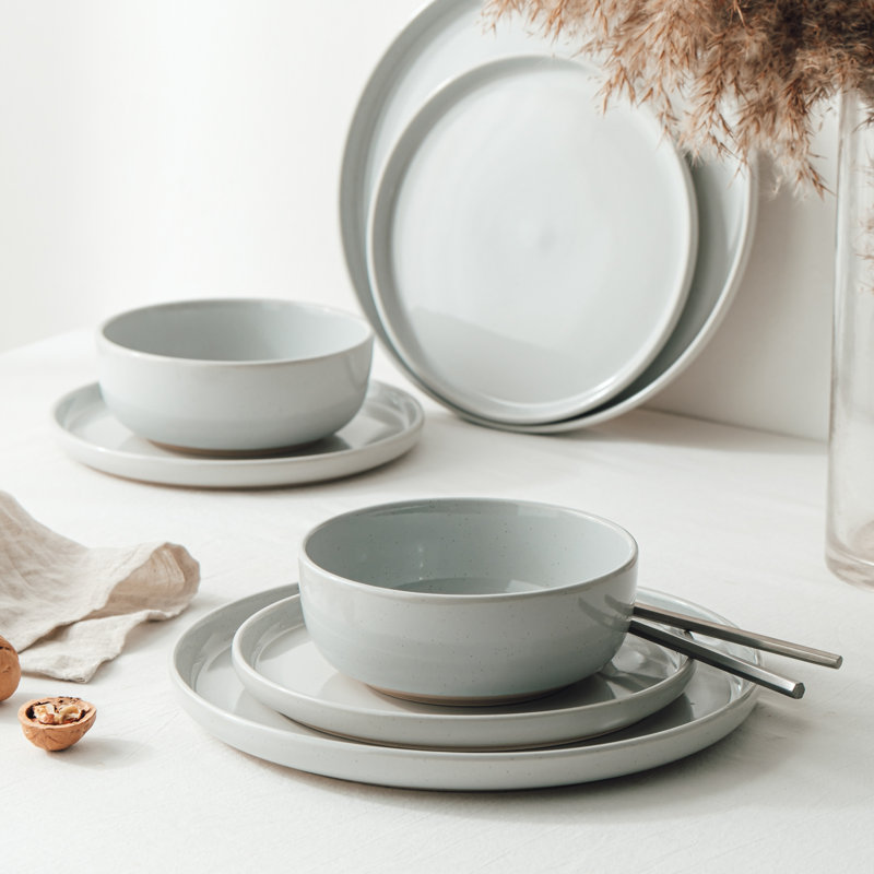 18 Piece Stoneware Dinnerware Set - Service for 6, Light Gray