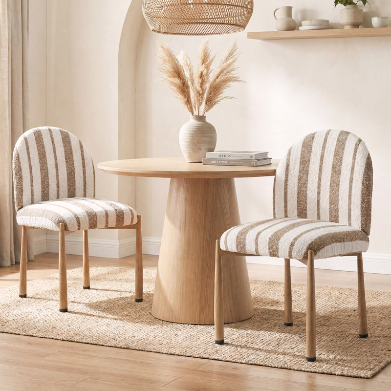 Ensemble de 4 chaises de salle à manger rembourrées avec pieds en métal, chaises latérales modernes à dossier courbé pour la cuisine, le salon et le bureau