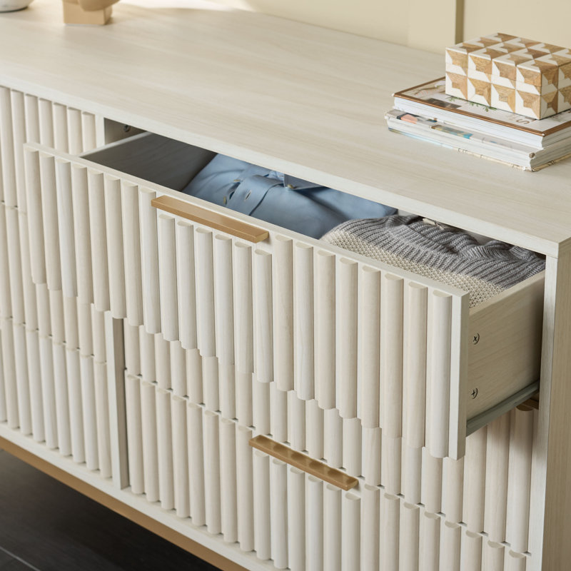 Commode 6 tiroirs Burgess, Blanc blanchi / or
