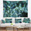Tapisserie de petites fleurs blanches sur fond bleues floral-28487113