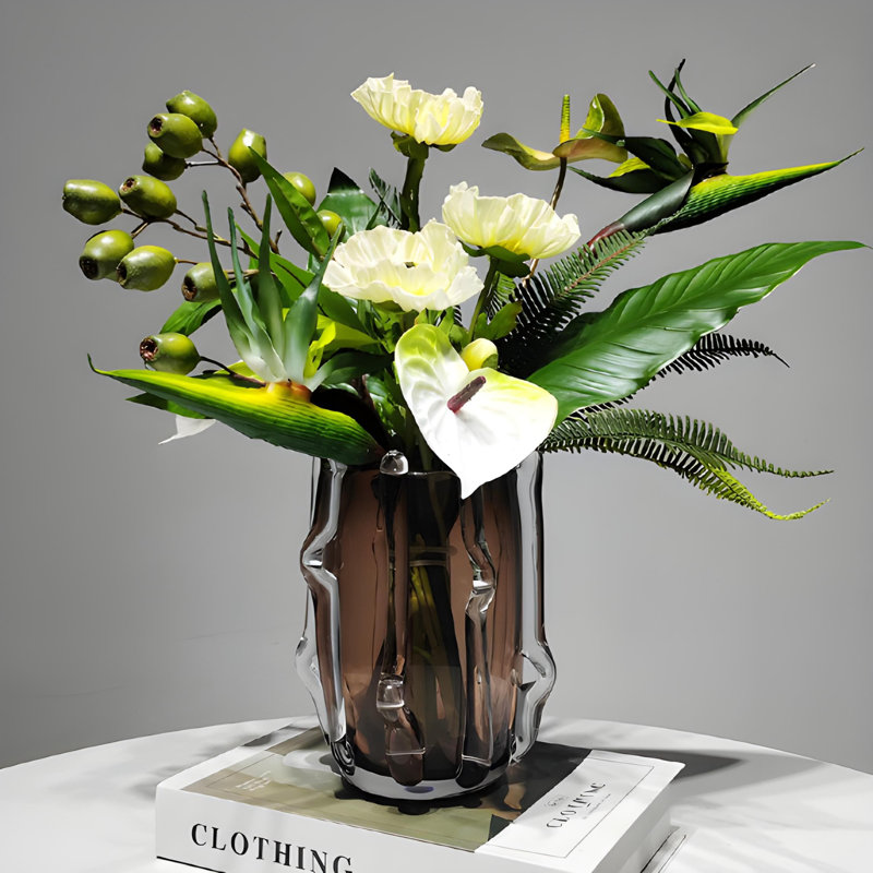 Ornements de fleurs simulées