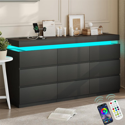 Commode moderne à 9 tiroirs avec prise de courant - armoire de rangement avec lumières à DEL, commode large avec station de charge, rangement pour chambre à coucher, garde-robe, salon