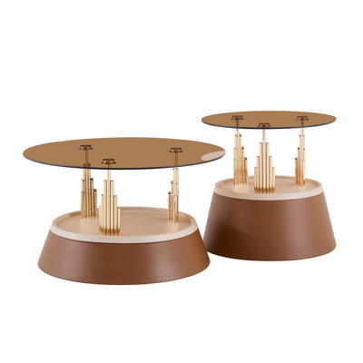 Ensemble de deux tables basses gigognes marron et or d'inspiration luxueuse, avec plateau en verre trempé couleur thé, table basse ronde pour salon, ensemble de deux pièces.