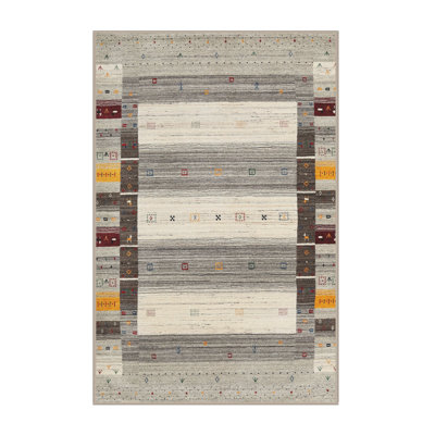 Ndayisenga Indoor Rug
