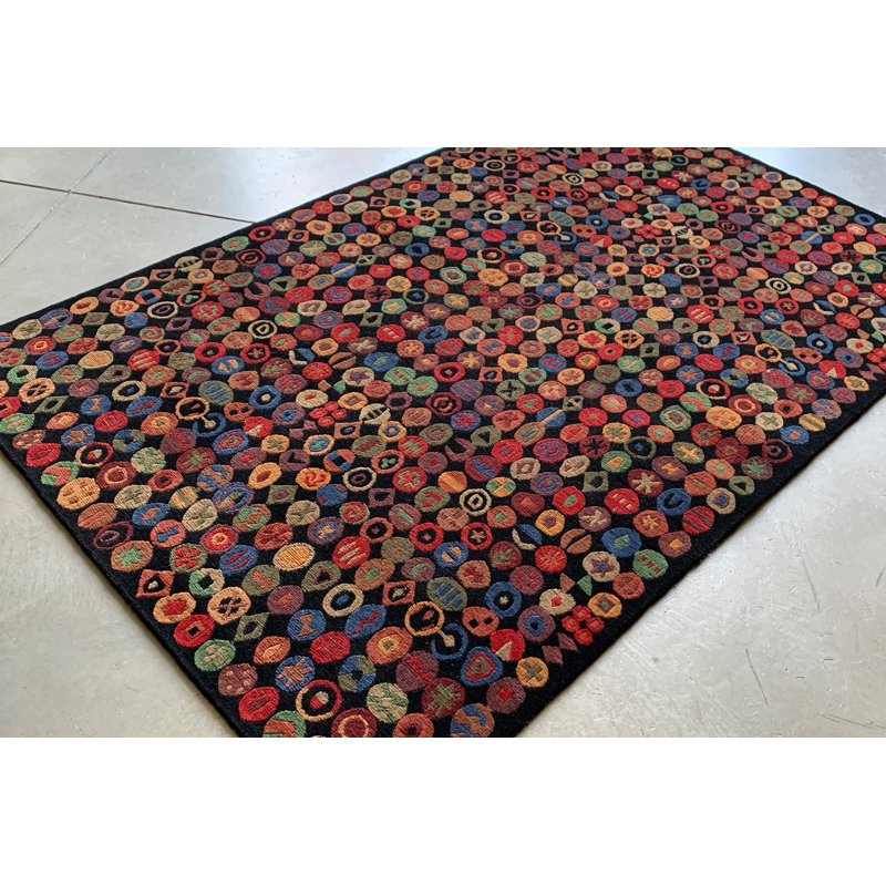 BOTTLE CAPS BLACK, Rectangle 4' x 6'