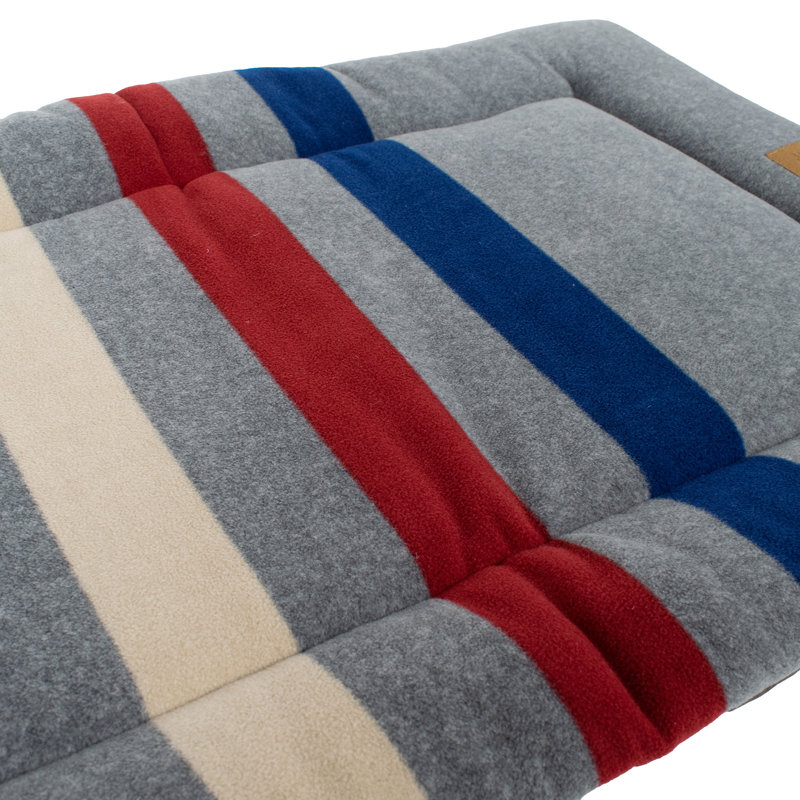 Coussin confortable Pendleton, H 2 po x l 48 po x P 30 po, Cabine à rayures grises